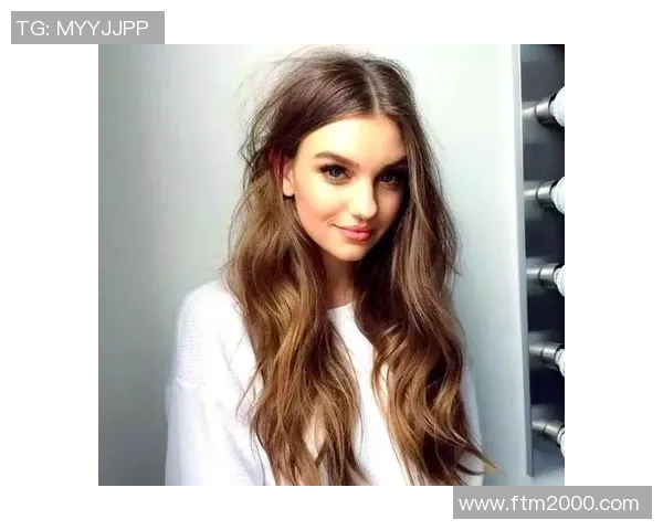 足球明星女友的酷炫发型大揭秘时尚潮流引领新风尚 足球明星女友的酷炫发型大揭秘时尚潮流引领新风尚